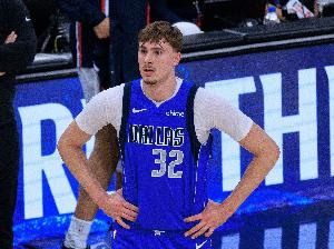 Skip:NBA正经历白人球员复兴 弗拉格是最接近拉里·伯德的人